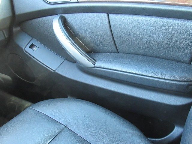 2006 BMW X5 4.4i image 17