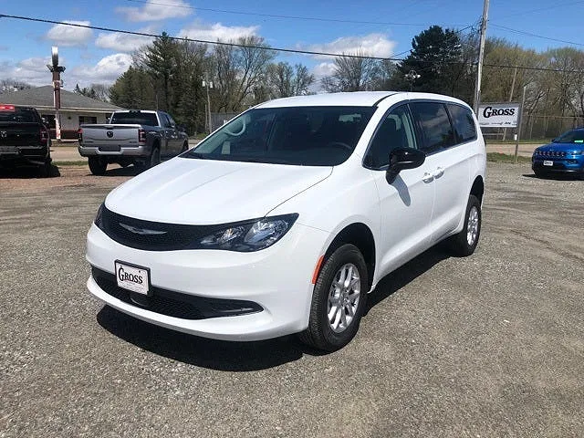 2024 Chrysler Voyager