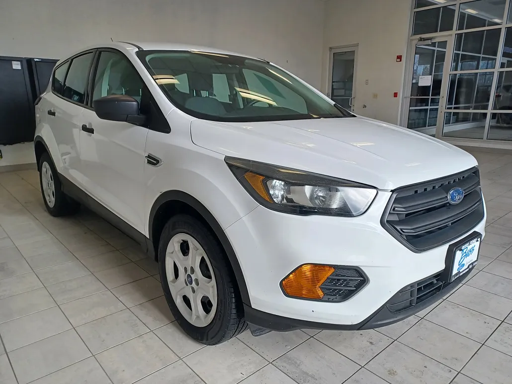 2018 Ford Escape S image 2