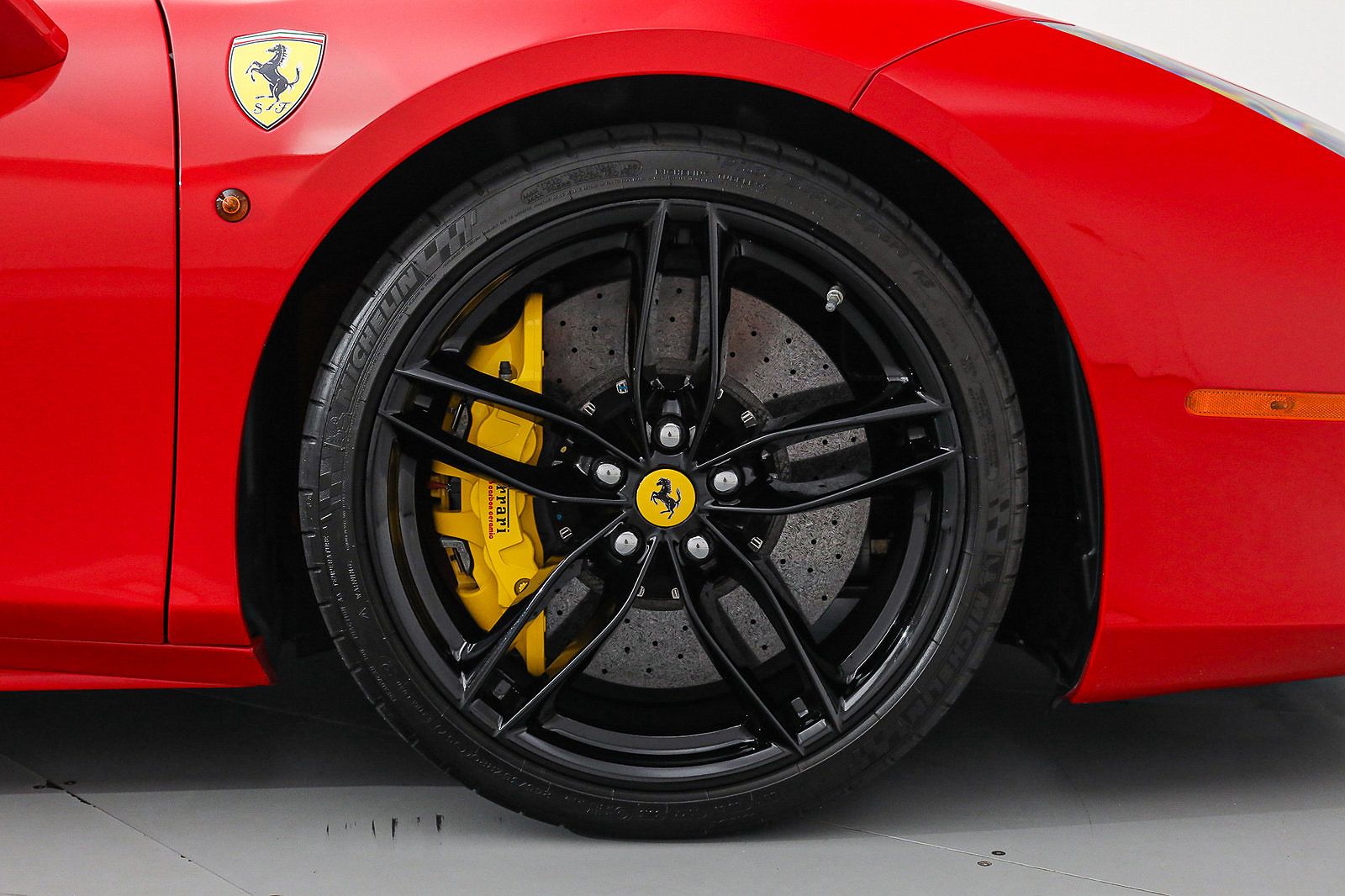 2016 Ferrari 488 GTB image 34