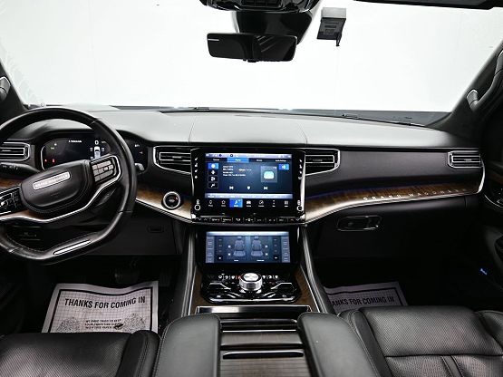 2023 Jeep Grand Wagoneer L II photo 11