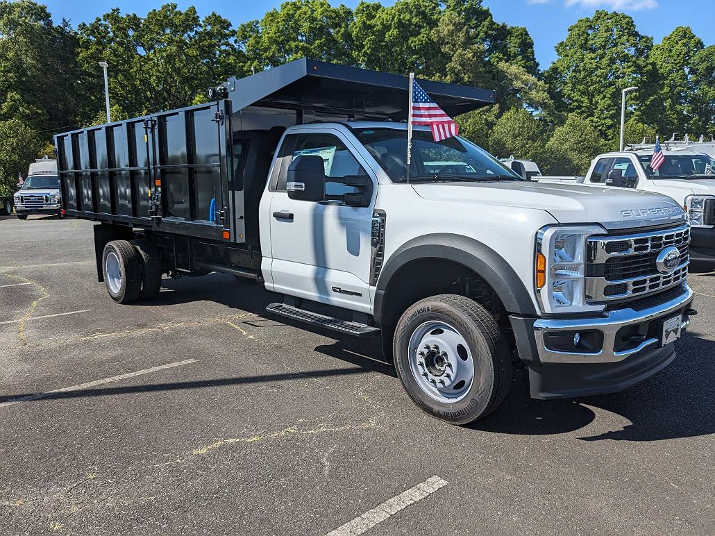 2024 Ford F-550 null image 0