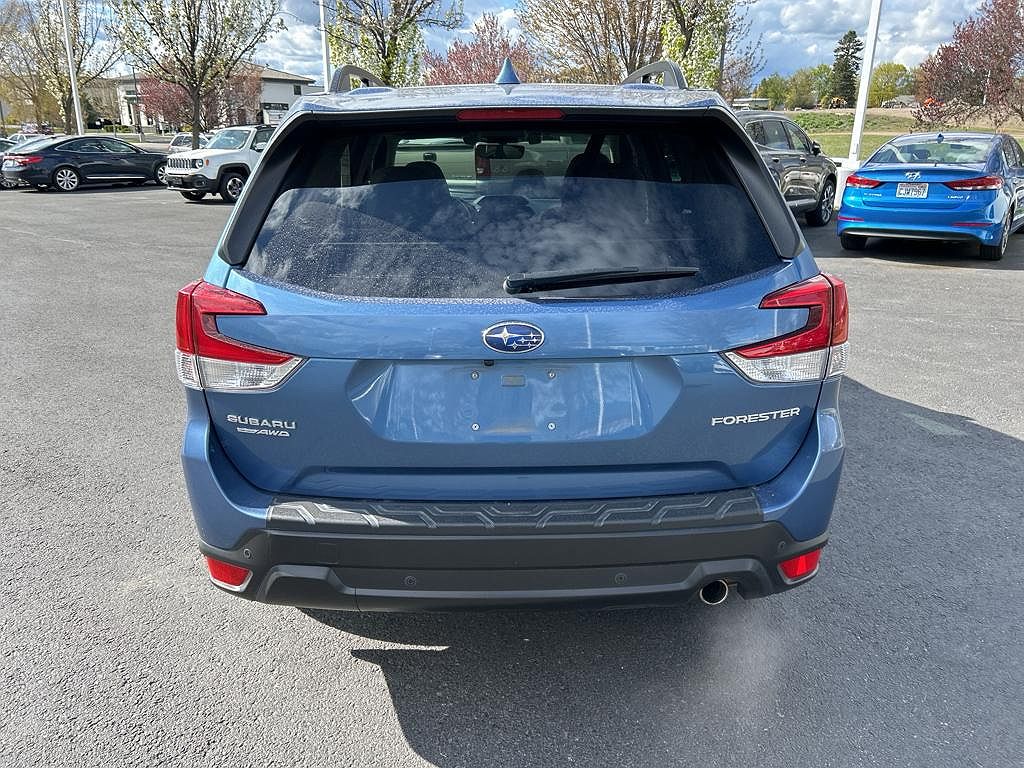 2019 Subaru Forester Limited image 3