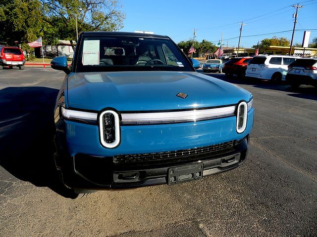 2025 Rivian R1S