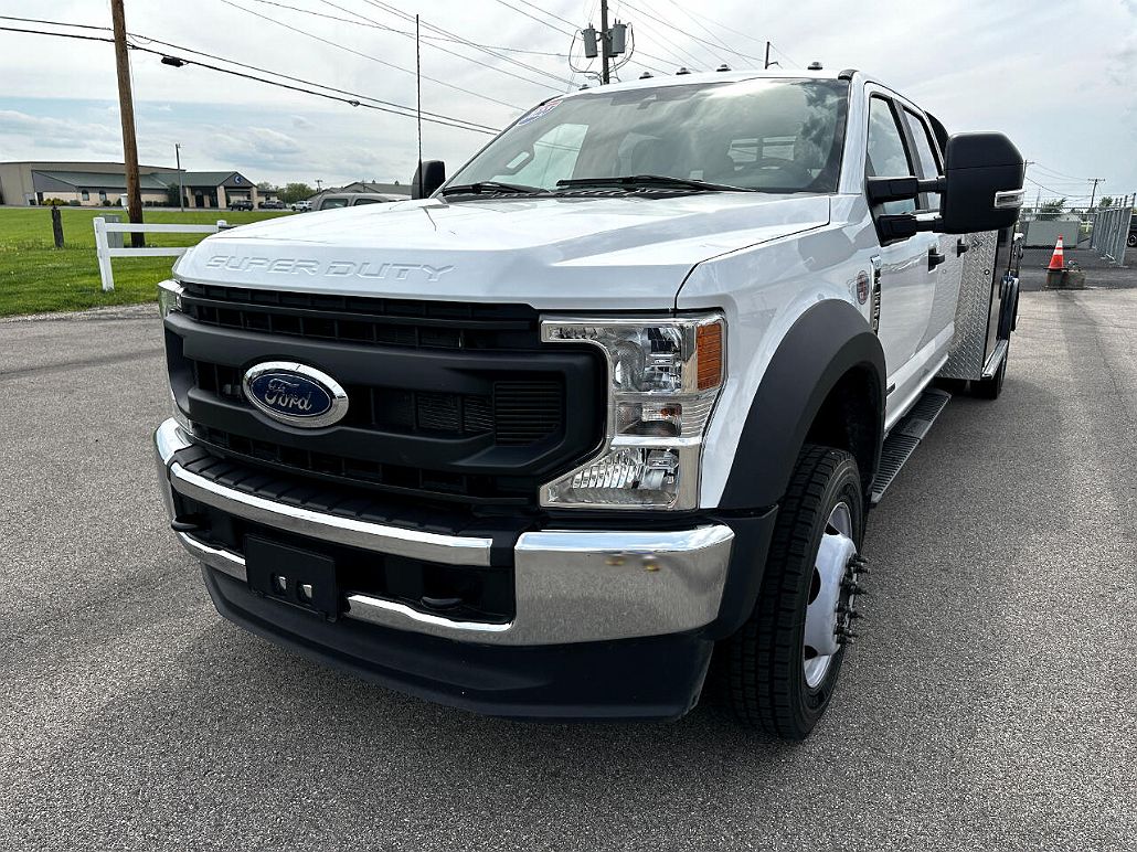 2022 Ford F-550 XL image 1