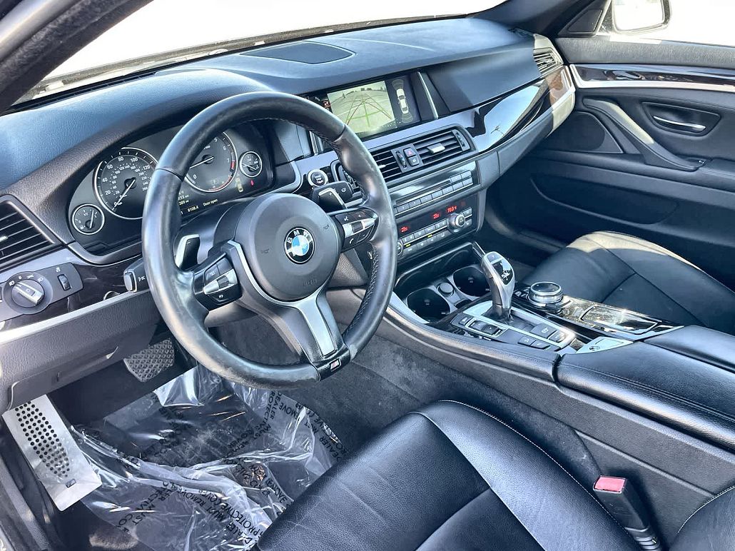 2014 BMW 5 Series 528i xDrive image 1