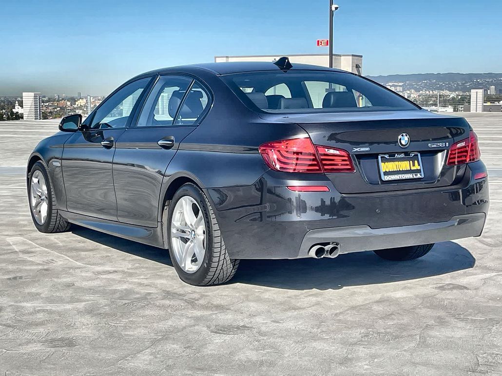 2014 BMW 5 Series 528i xDrive image 4