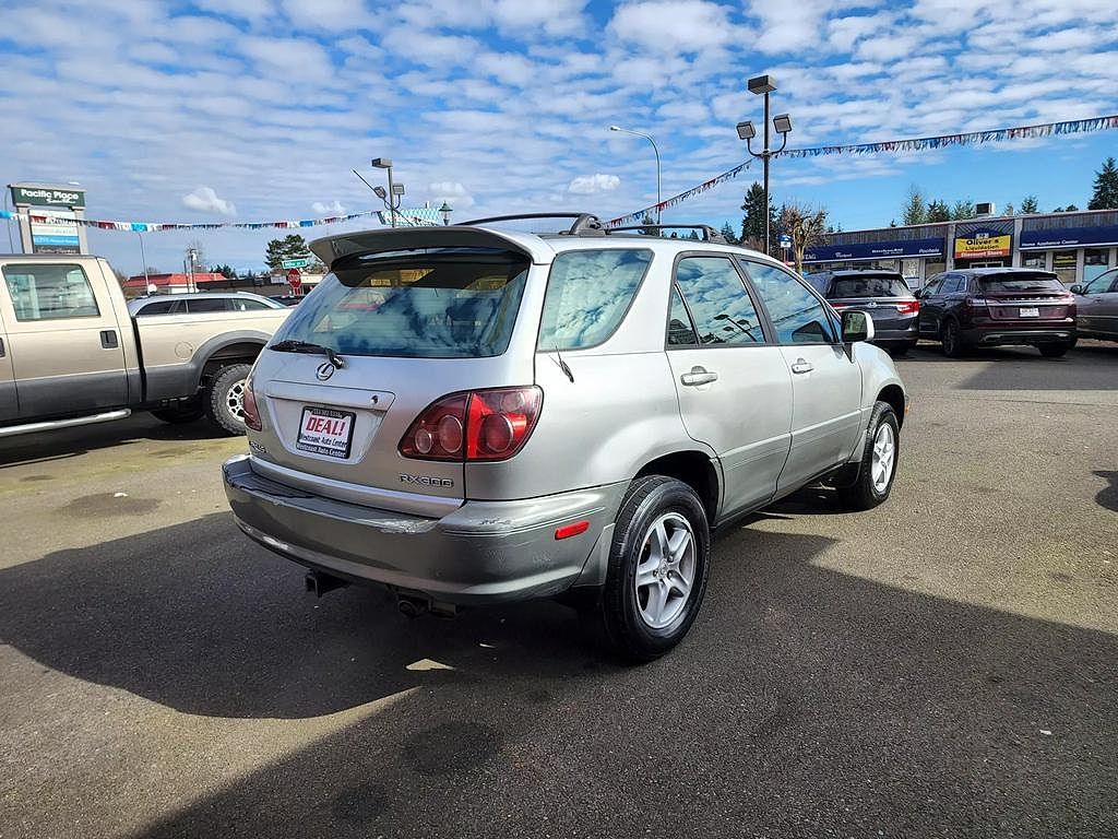 1999 Lexus RX 300 image 3