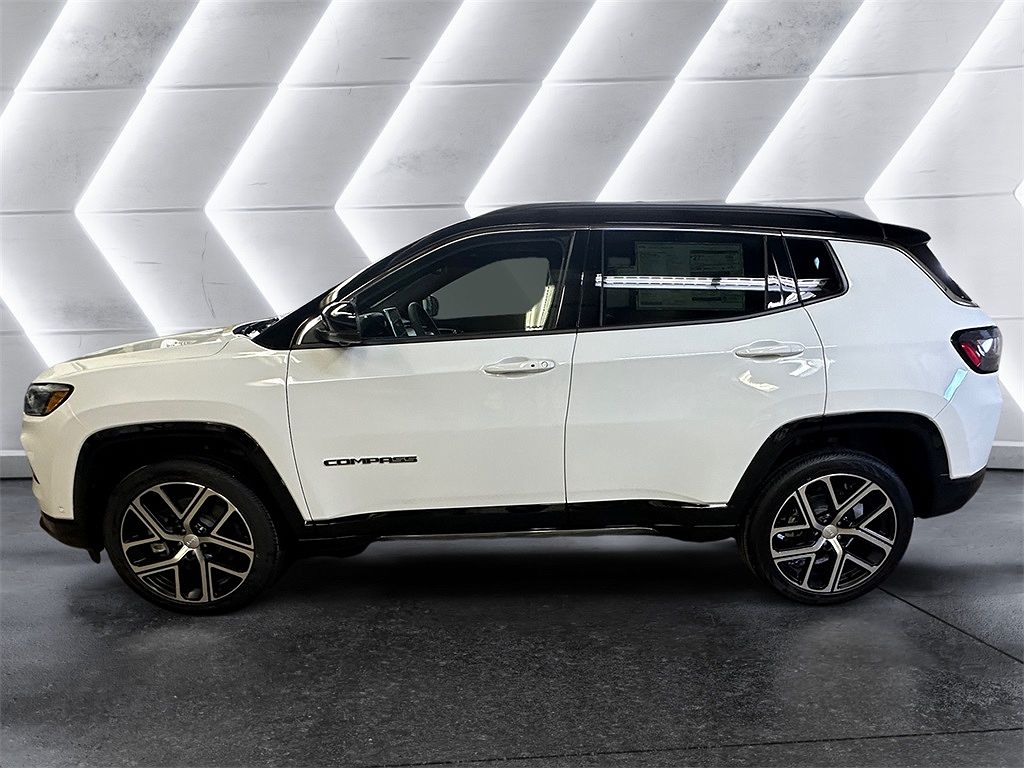 2024 Jeep Compass Limited Edition image 4
