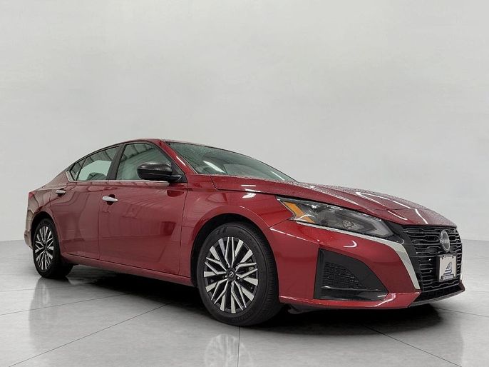 2025 Nissan Altima