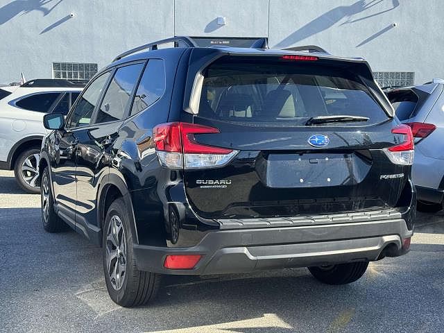 2021 Subaru Forester Premium image 5