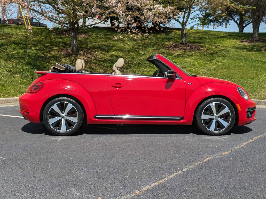 2014 Volkswagen Beetle R-Line image 1
