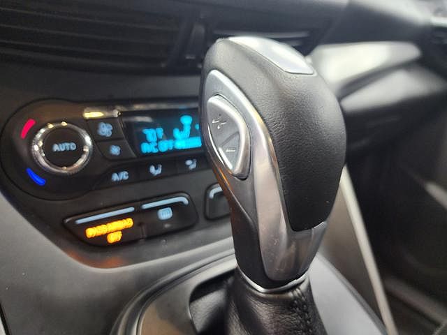 2015 Ford Escape SE image 17