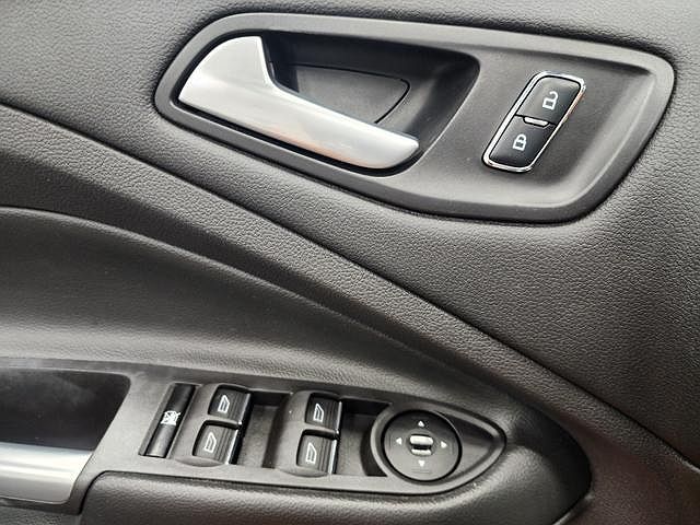2015 Ford Escape SE image 23