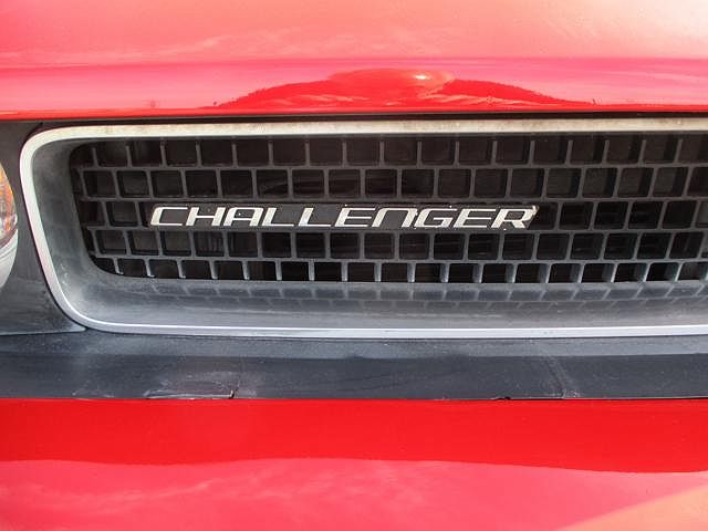 2010 Dodge Challenger SE image 7