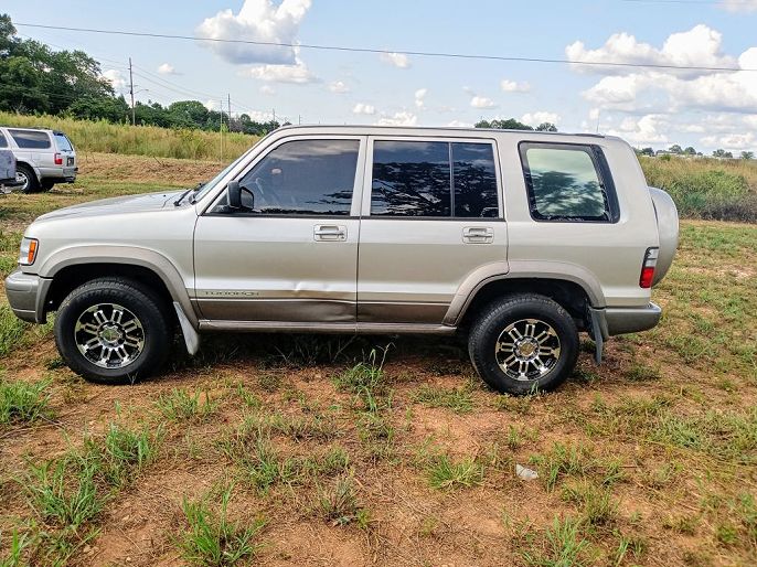 2001 Isuzu Trooper