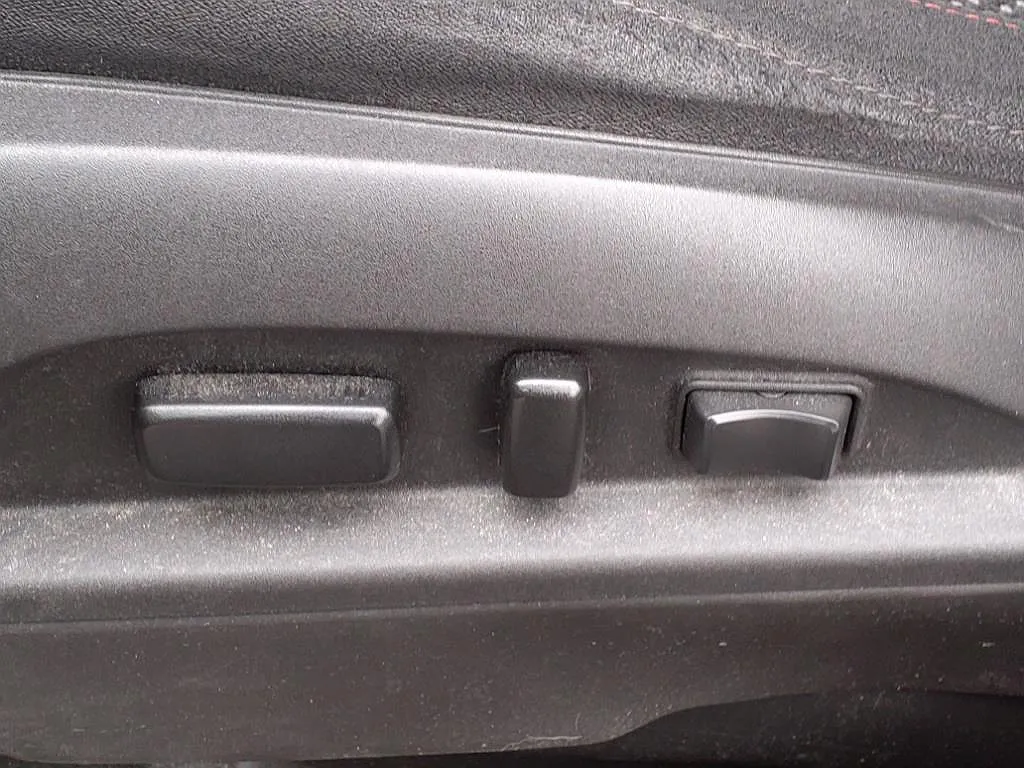 2015 Chevrolet Equinox LT image 3