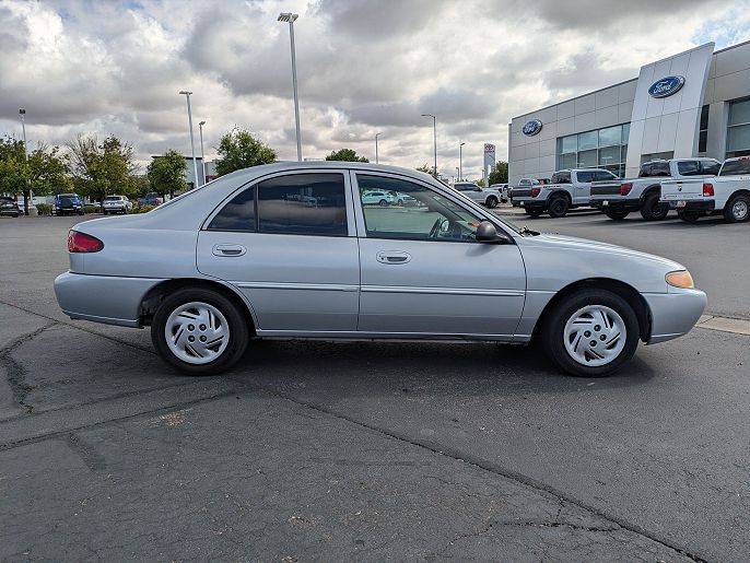 2001 Ford Escort