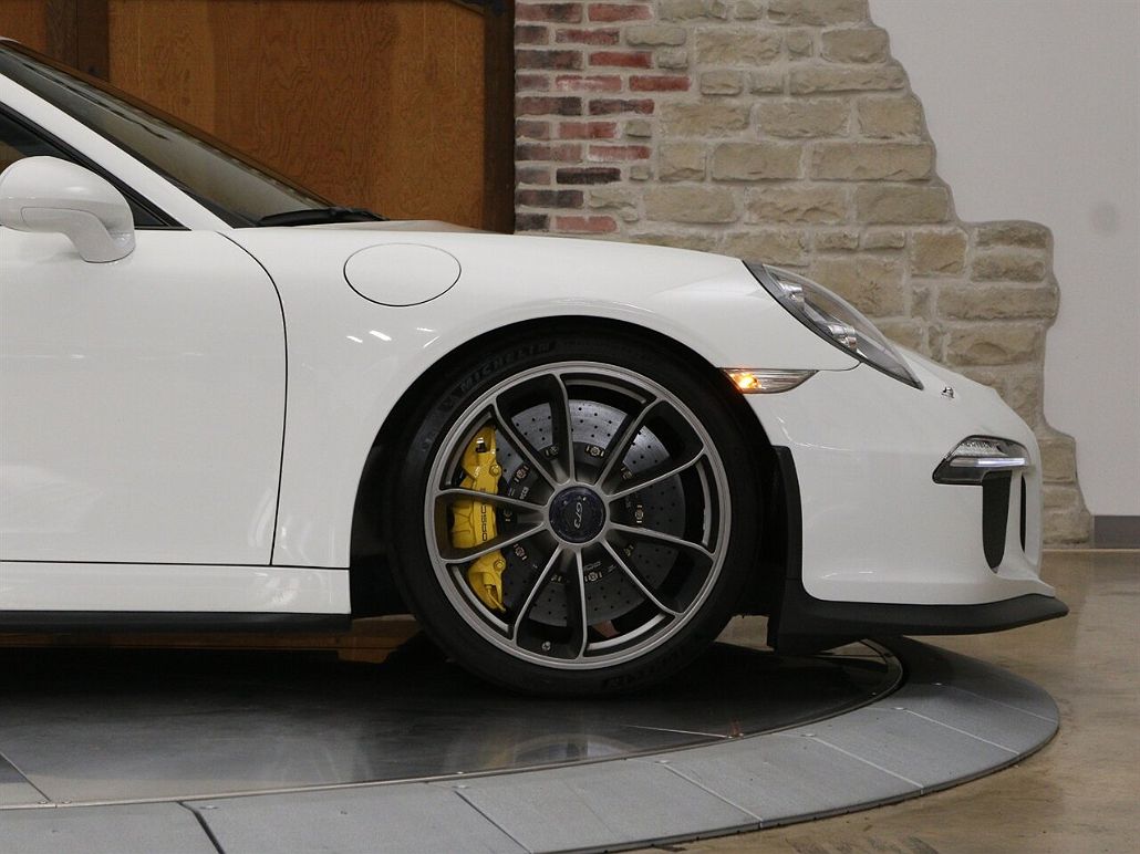 2015 Porsche 911 GT3 image 4