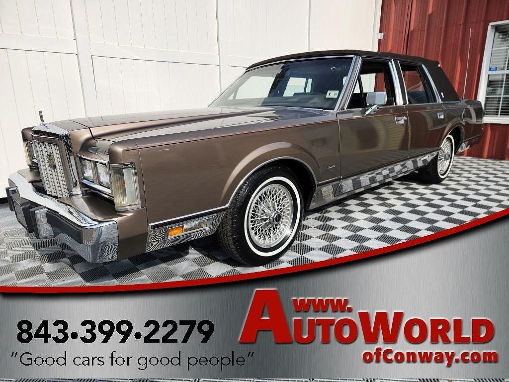 1985 Lincoln Town Car Signature image 0