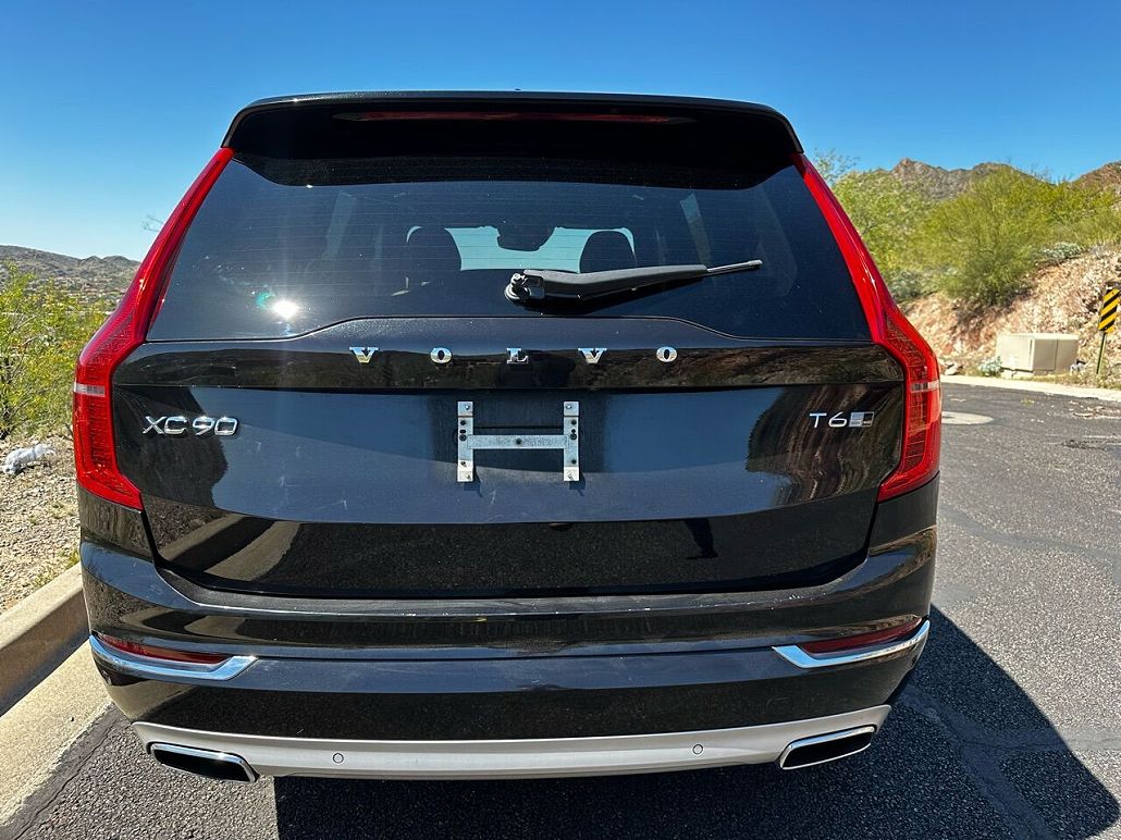 2016 Volvo XC90 T6 First Edition image 4