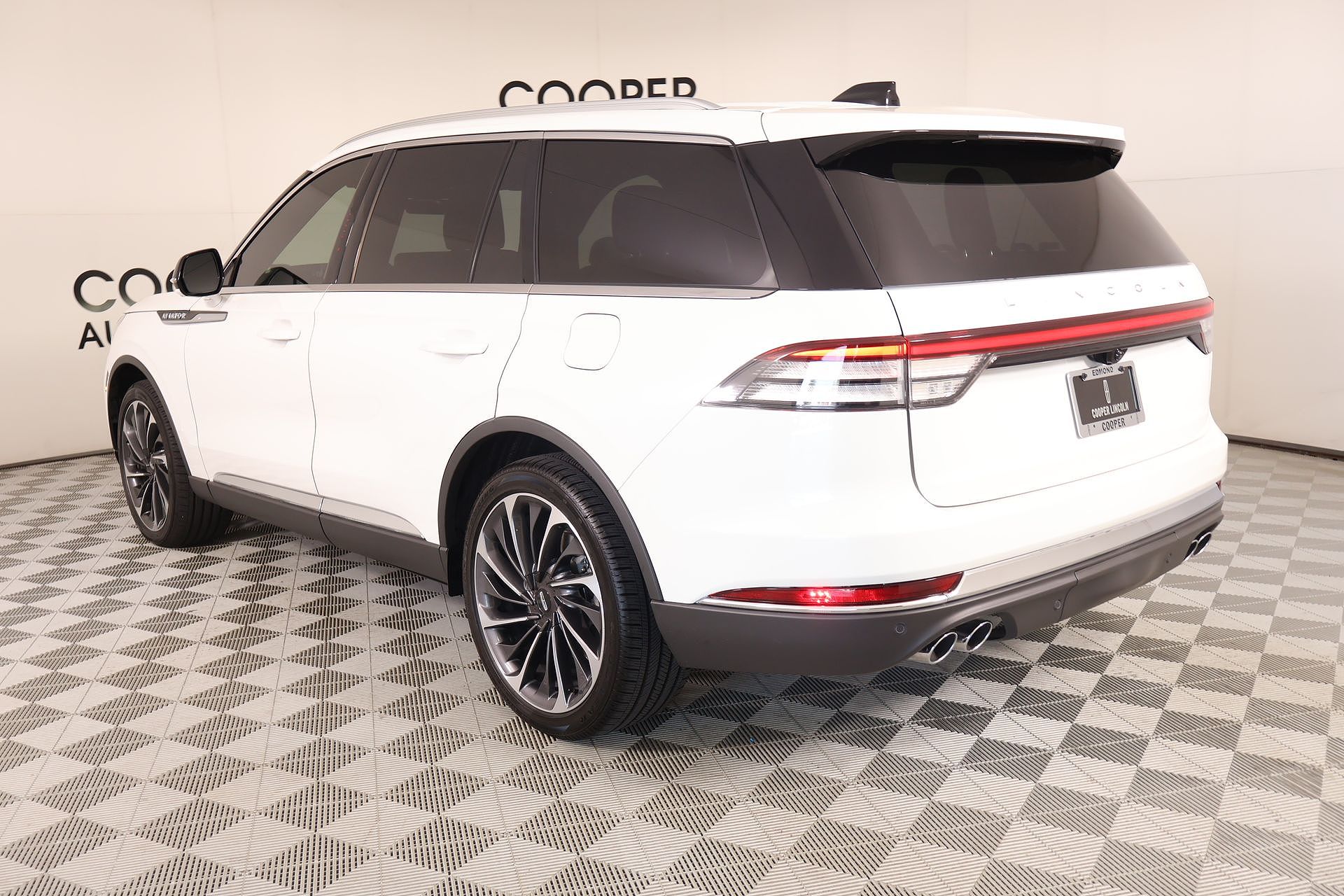 2026 Lincoln Aviator