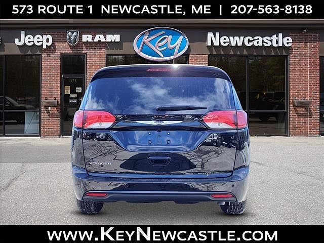 2025 Chrysler Voyager