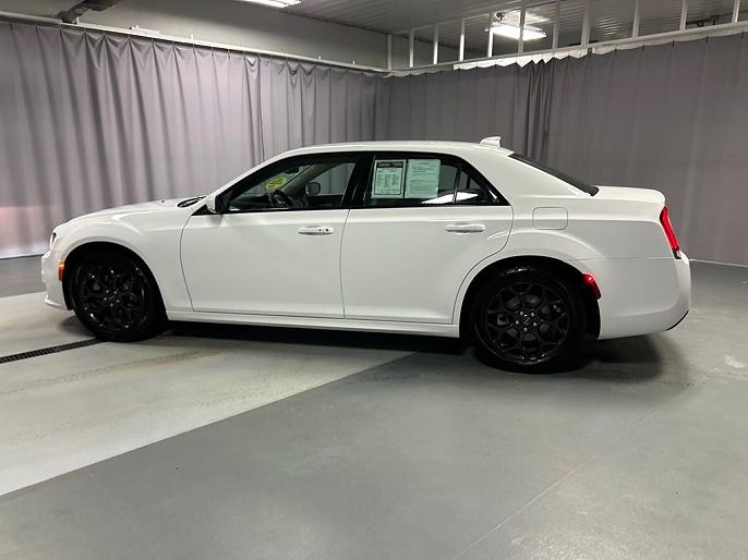 2022 Chrysler 300