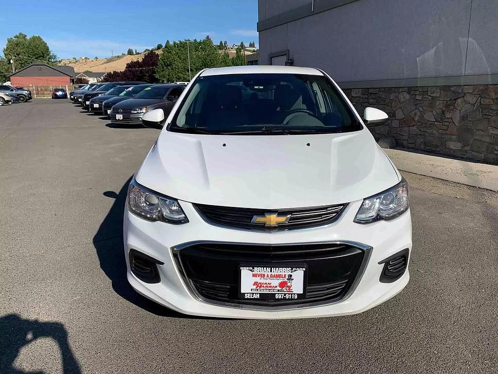 2019 Chevrolet Sonic LT image 4