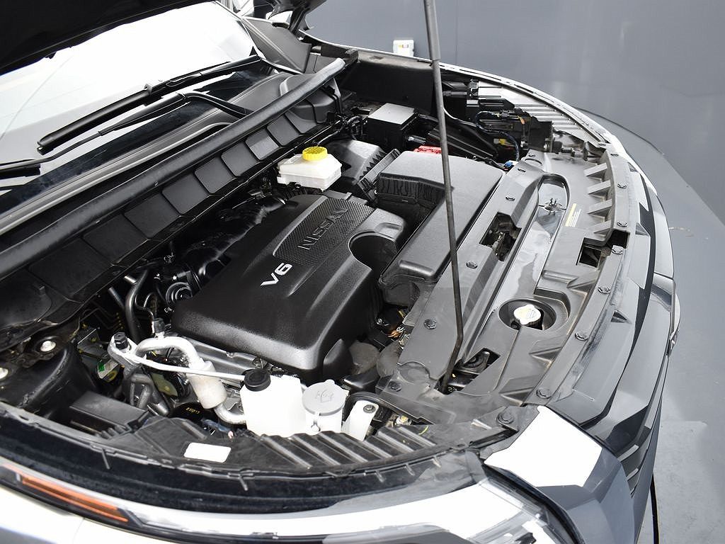 2023 Nissan Pathfinder Platinum image 5
