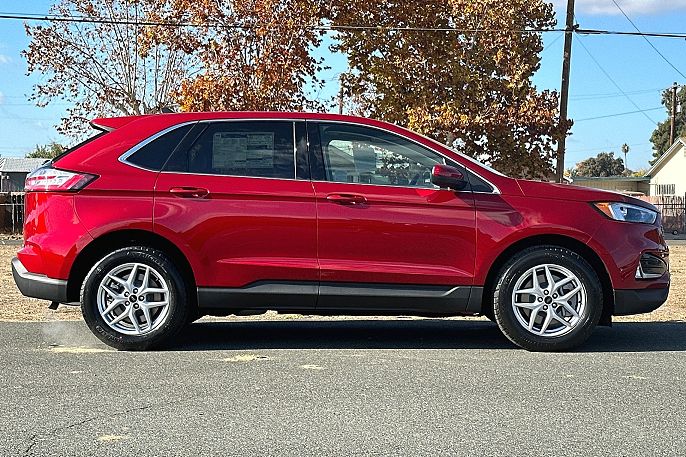 2024 Ford Edge