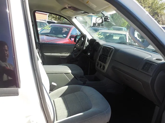 2005 Ford Explorer