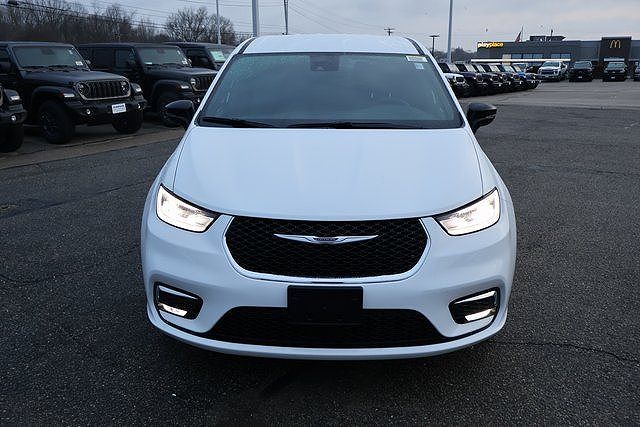2026 Chrysler Pacifica
