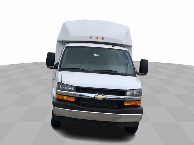 2023 Chevrolet Express 3500 image 5