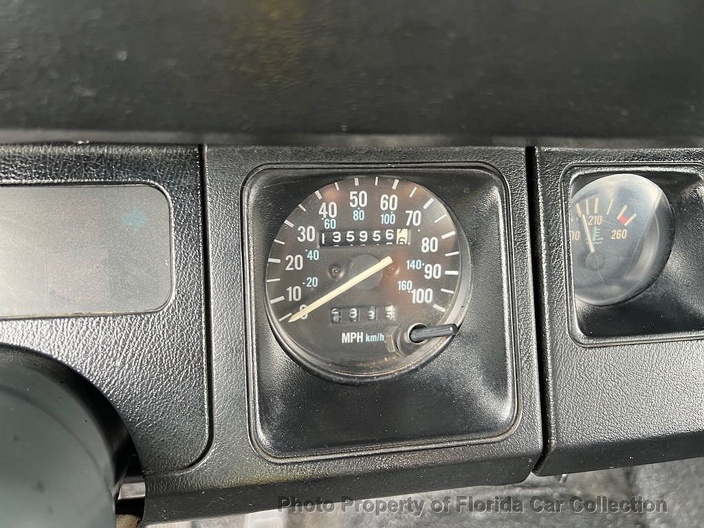 1991 Jeep Wrangler S image 40