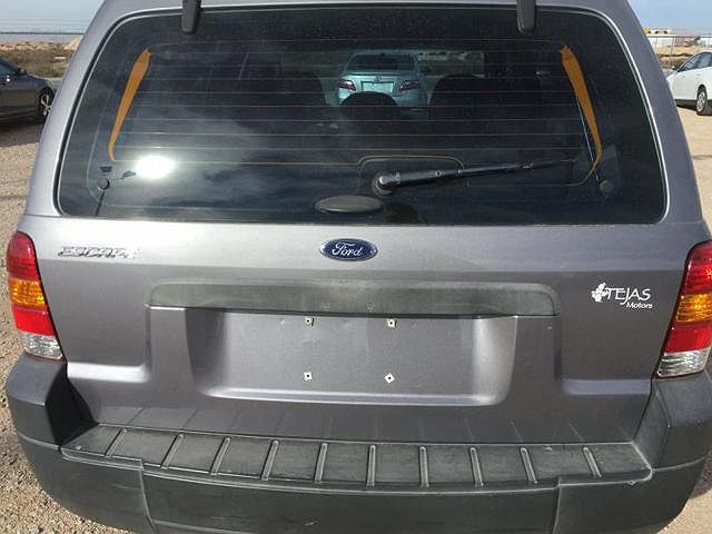 2007 Ford Escape XLS image 12