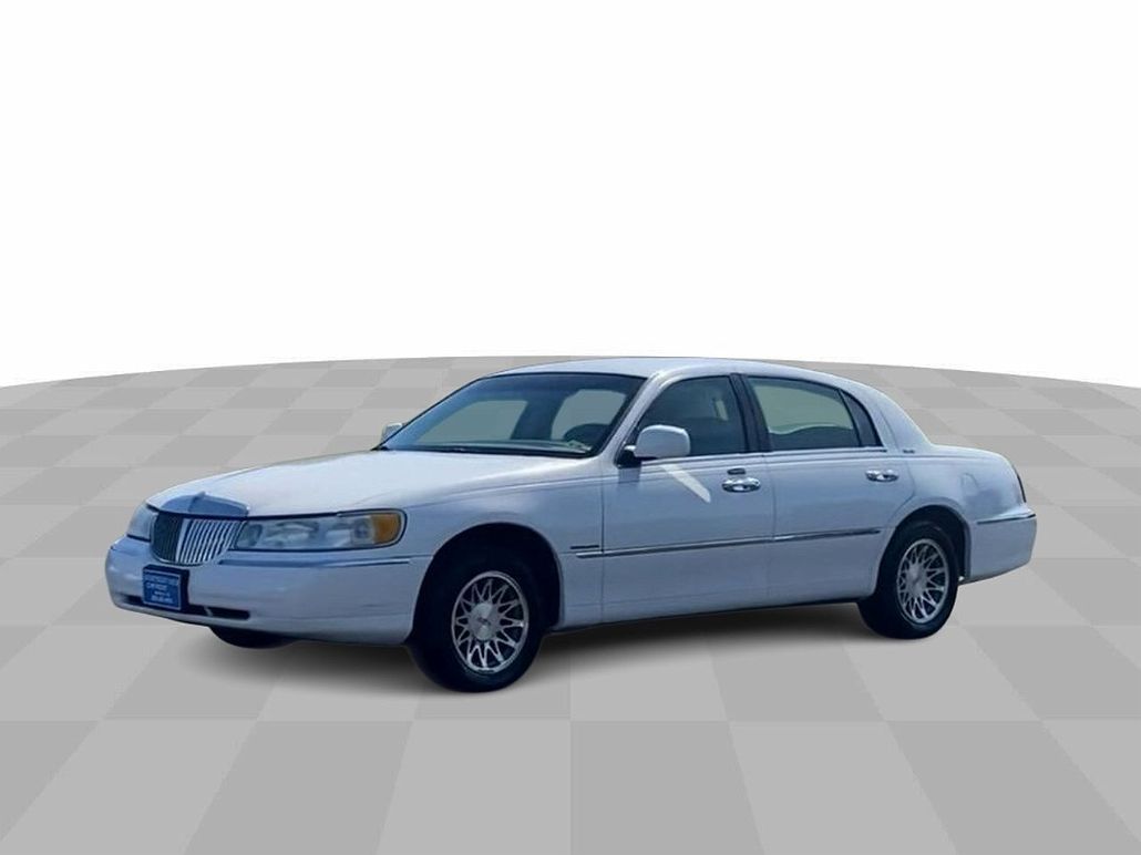 2001 Lincoln Town Car Signature image 3