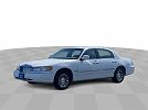 2001 Lincoln Town Car Signature image 3
