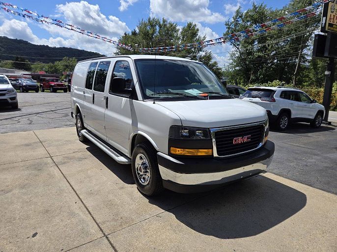 2023 GMC Savana