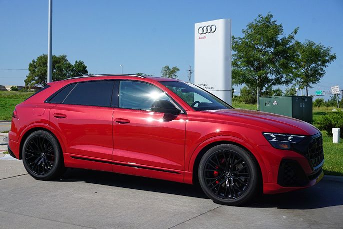 2024 Audi SQ8