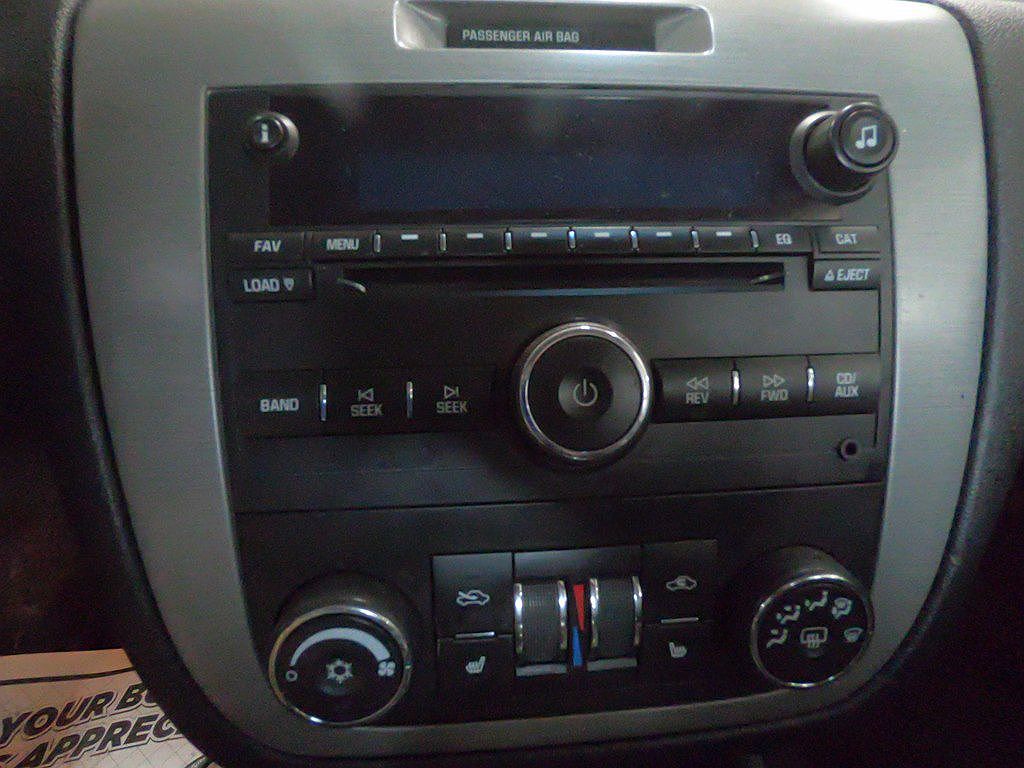 2008 Chevrolet Impala LTZ image 12