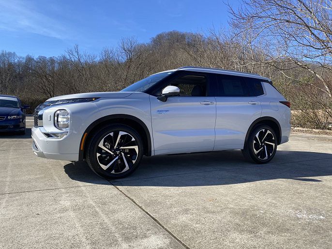 2025 Mitsubishi Outlander