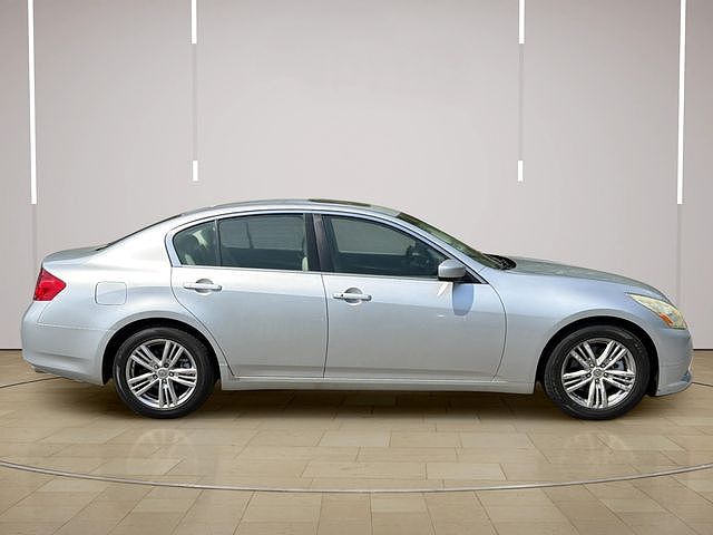 2010 Infiniti G37