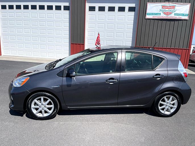 2014 Toyota Prius c