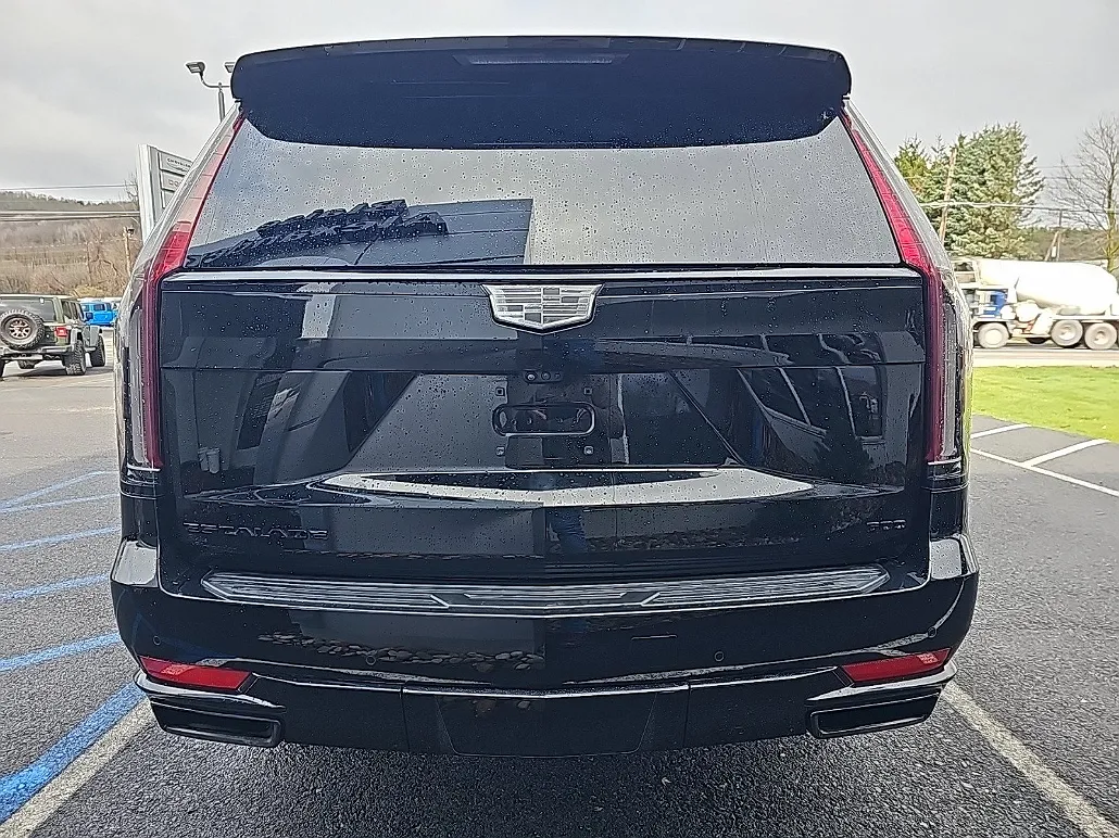 2021 Cadillac Escalade null image 3