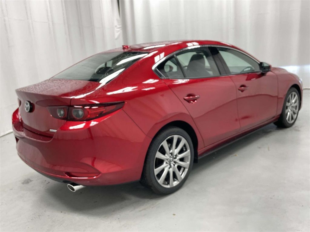2023 Mazda Mazda3 Premium image 2