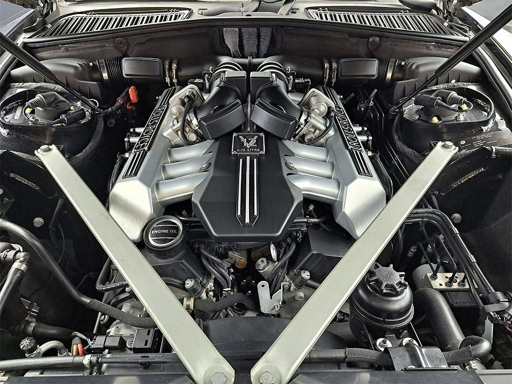 2016 Rolls-Royce Phantom Drophead image 19