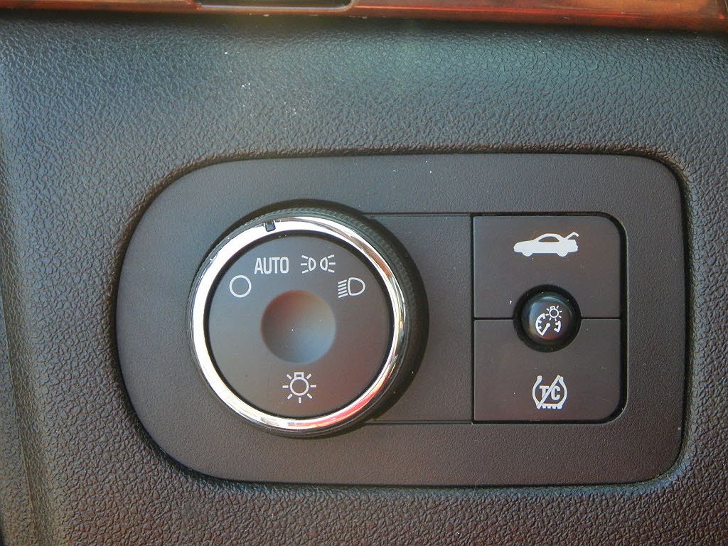 2006 Chevrolet Impala LT image 9