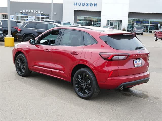 2023 Ford Escape ST-Line image 2