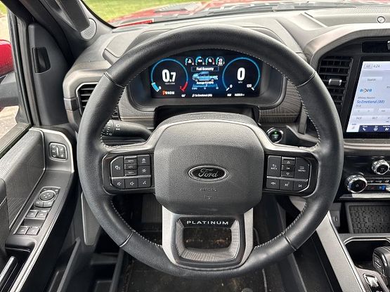 2023 Ford F-150 Platinum photo 11